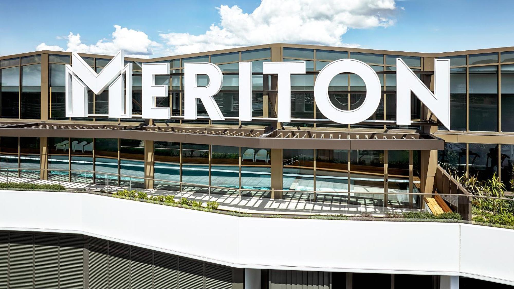 Meriton Suites Канберра Экстерьер фото Meriton Suites