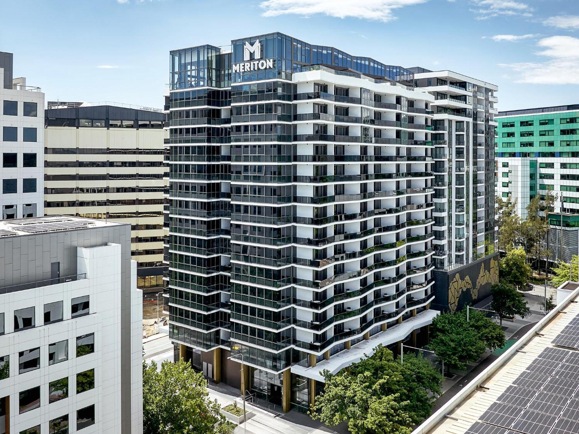 Meriton Suites Канберра Экстерьер фото Meriton Apartments