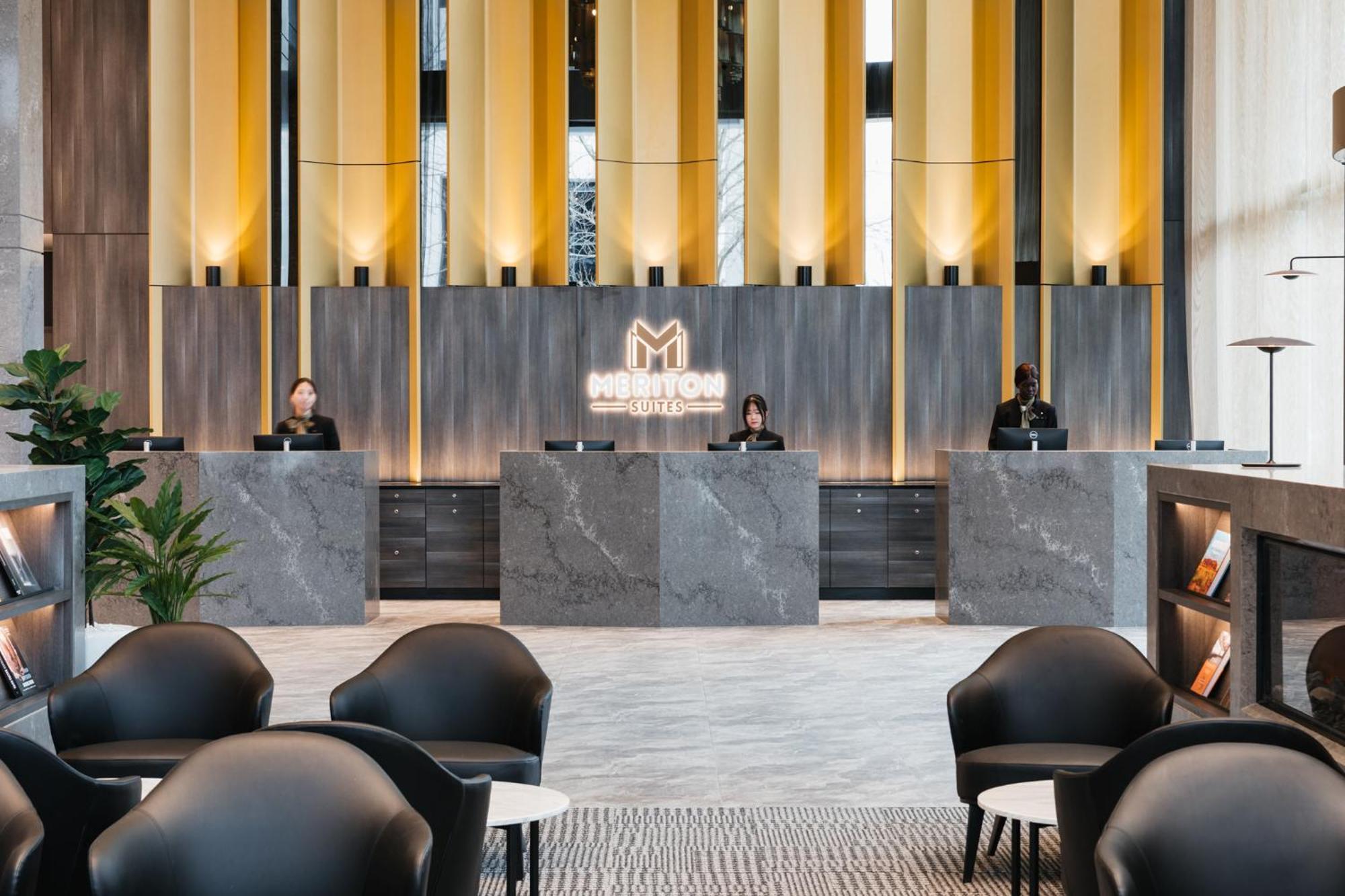 Meriton Suites Канберра Экстерьер фото
