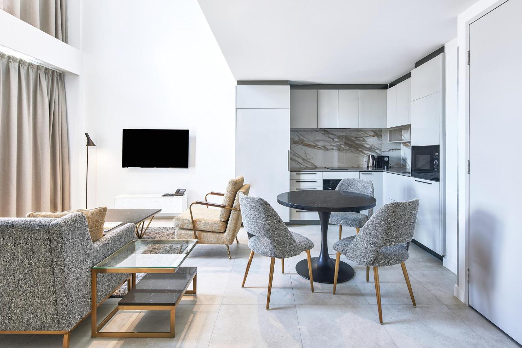 Meriton Suites Канберра Экстерьер фото A typical apartment at The Collective Old Oak
